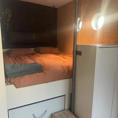 Cozy At Houseboat * אמסטרדם