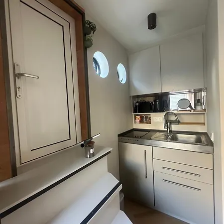 Bådhotel Cozy At Houseboat