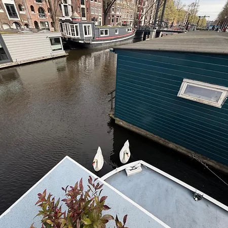 Cozy At Houseboat *